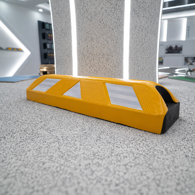 يشتري Heavy Duty Rubber Parking Wheel Stop for Parking Lots & Garages تصنيع عبر الإنترنت
