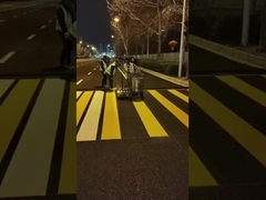 الطلاء ذوبان الحرارة من الراتنج البترولي لعلامة الطريق العاكسة OEM 3 دقائق وقت التجفيف